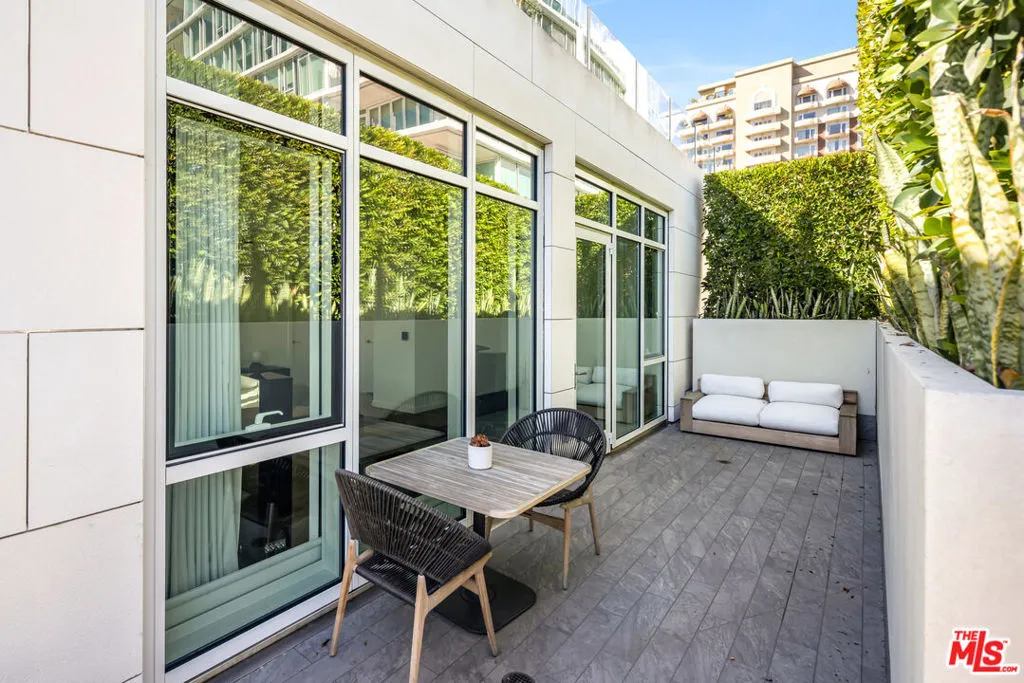 9000 W 3rd Street 208, Los Angeles, California 90048 home-pic-18